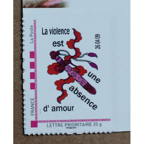 P2-P2 : Timbre-poste personnalisé filet rose / La violence est une absence d'amour